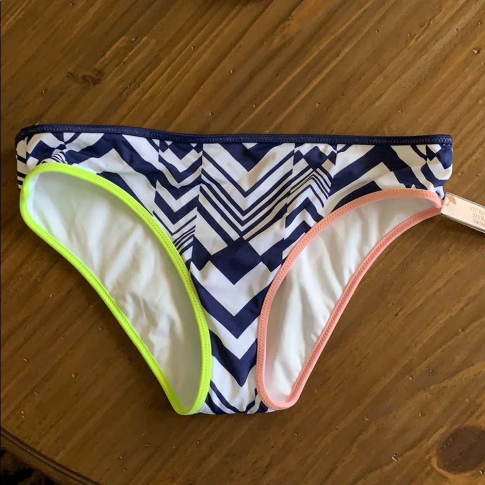 NWT Victoria’s Secret swim bottoms Small